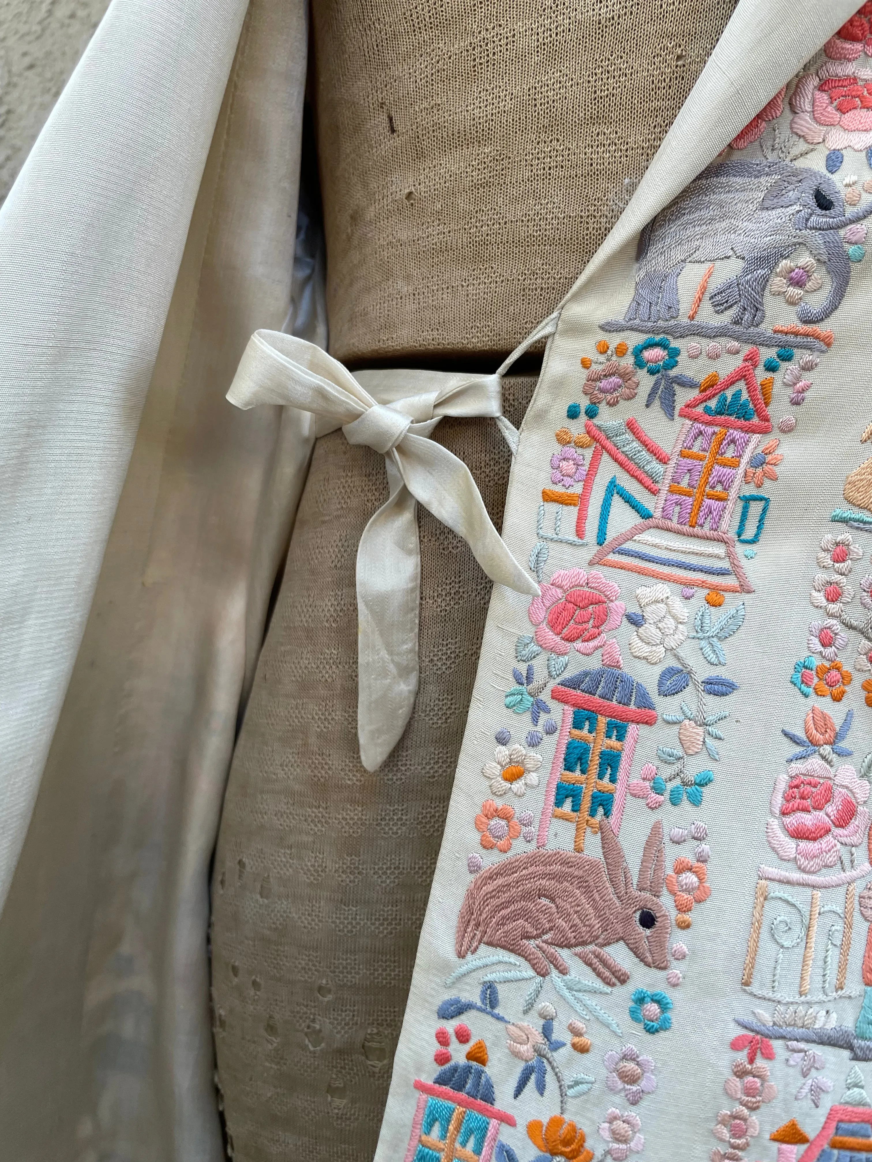 1920s Densely Embroidered Chinese Silk Coat