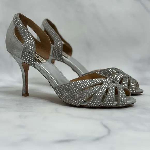 Badgley Mischka D'Orsay Peep Toe Bridal Pumps – Size 9.5 ✨
