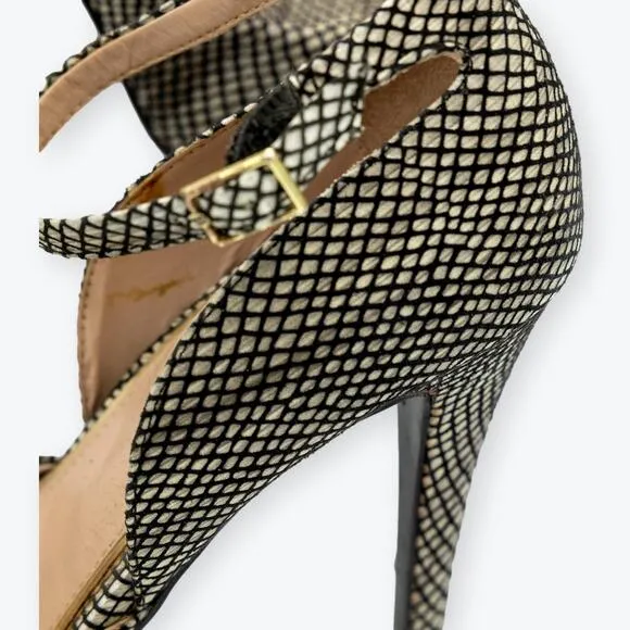 Betsey Johnson, Belee Platform, Stiletto, Peep Toe, Ankle Strap, Size 7.5