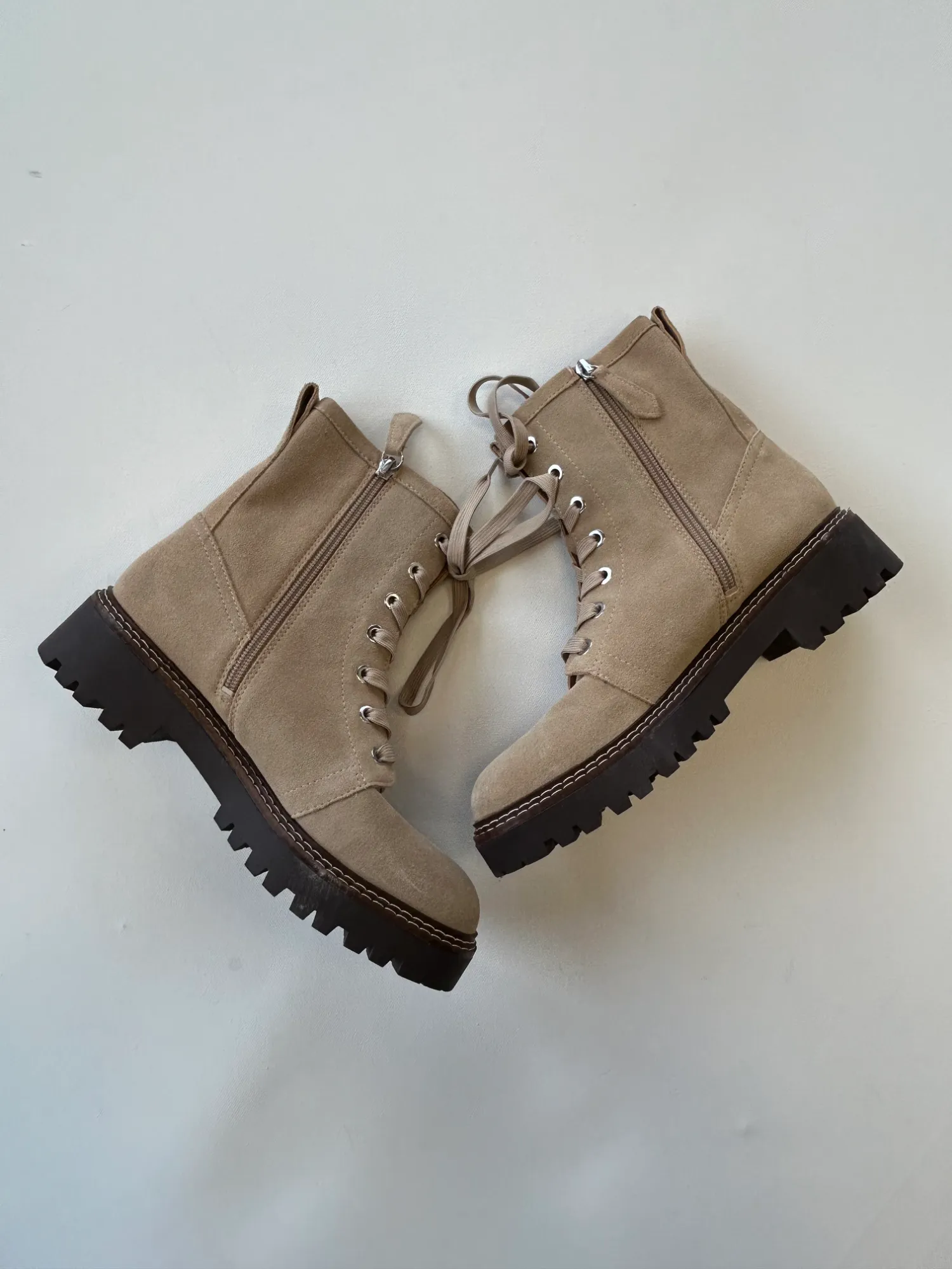 Boots Womens 8