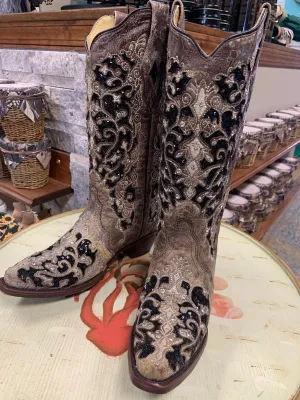 CORRAL WOMEN'S FLORAL EMBROIDERED WESTERN BOOTS - SNIP TOE