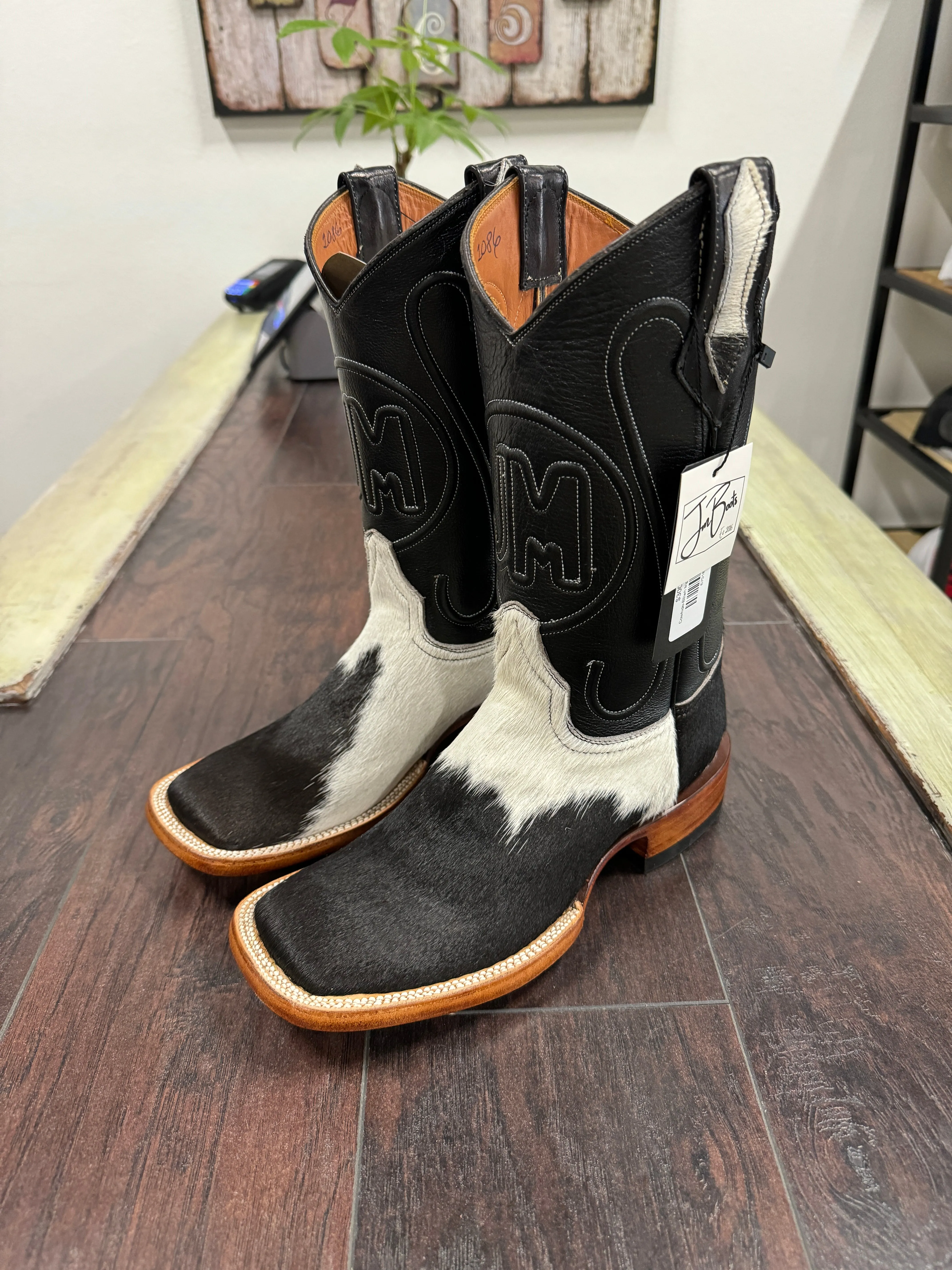 Cowhide-Bl/wh triple seam