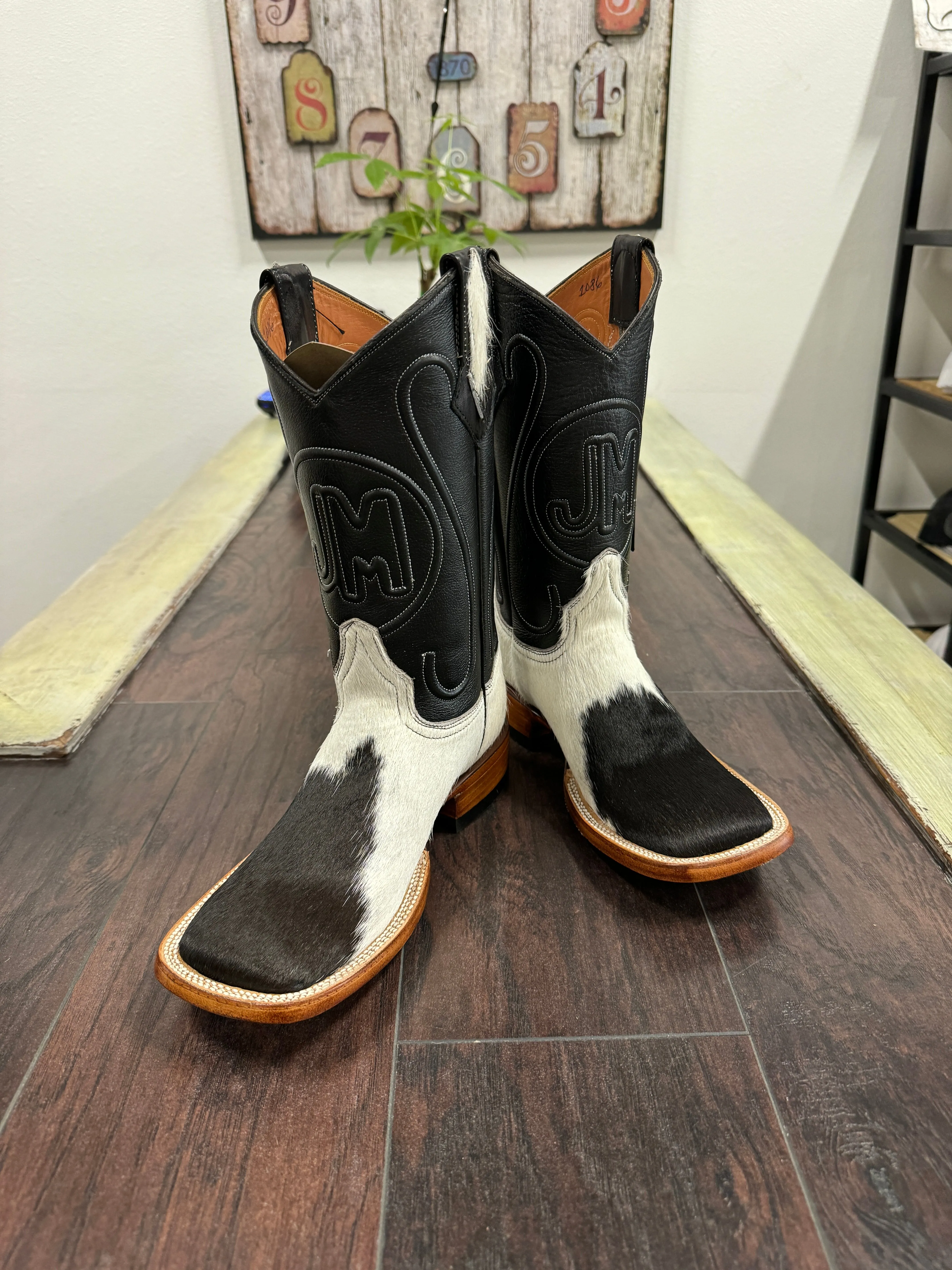 Cowhide-Bl/wh triple seam