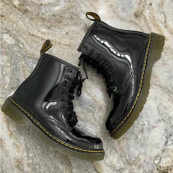 Dr. Martens YOUTH 1460 PATENT LEATHER LACE UP BOOTS size 2