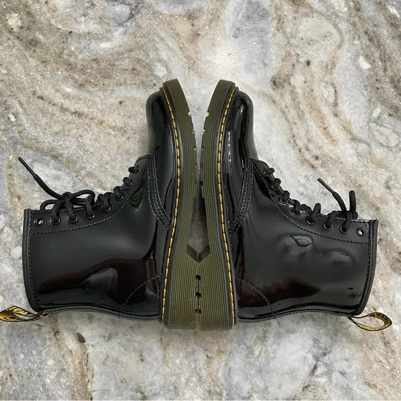 Dr. Martens YOUTH 1460 PATENT LEATHER LACE UP BOOTS size 2