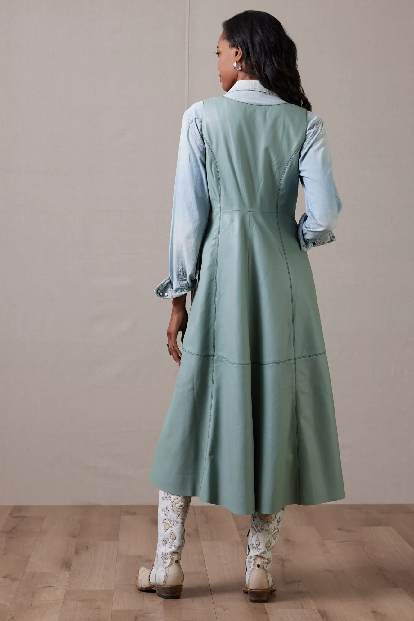 Dress, Spur to Valor