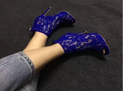 Embroidered Women Booties