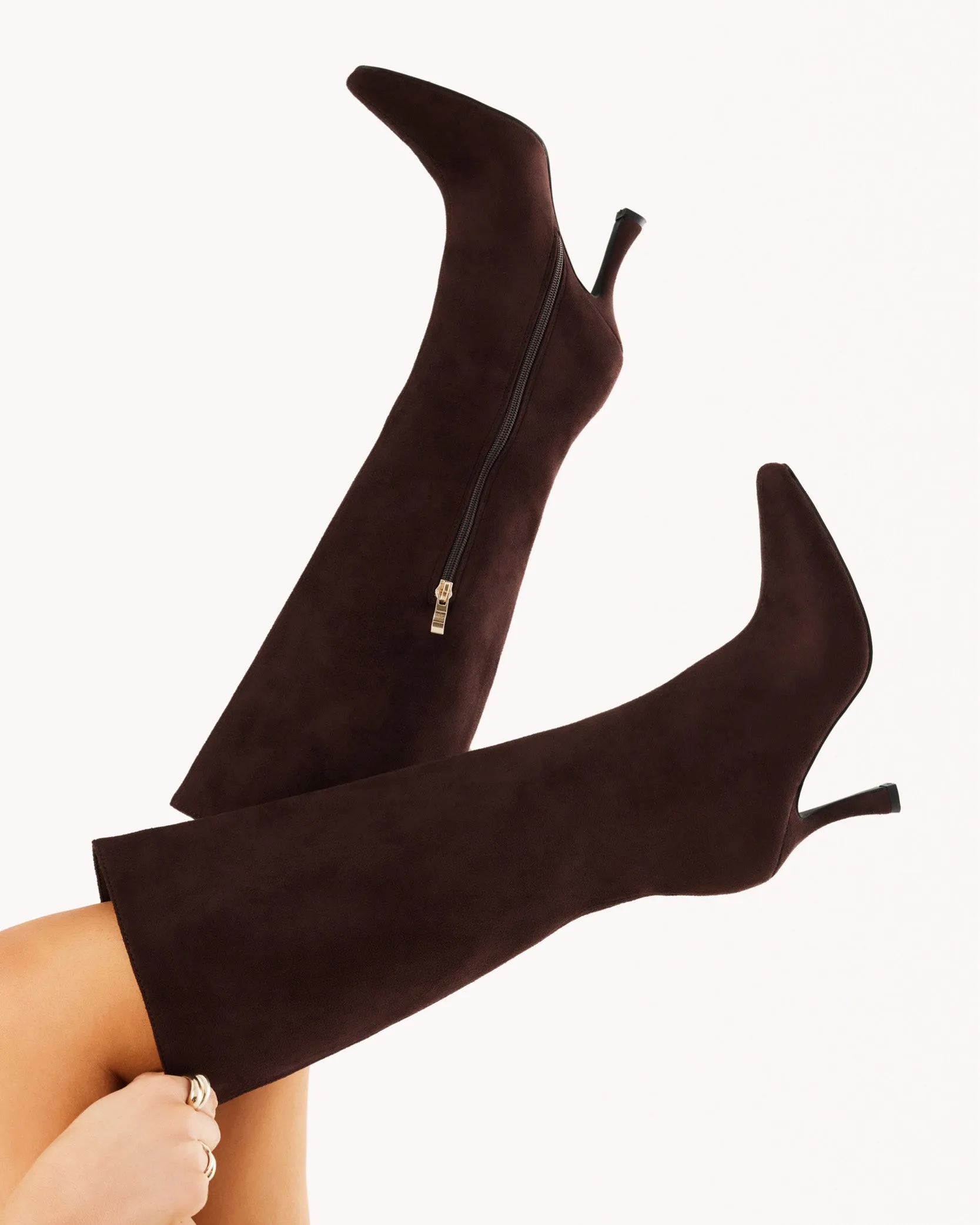 FINCH - CHOCOLATE SUEDE
