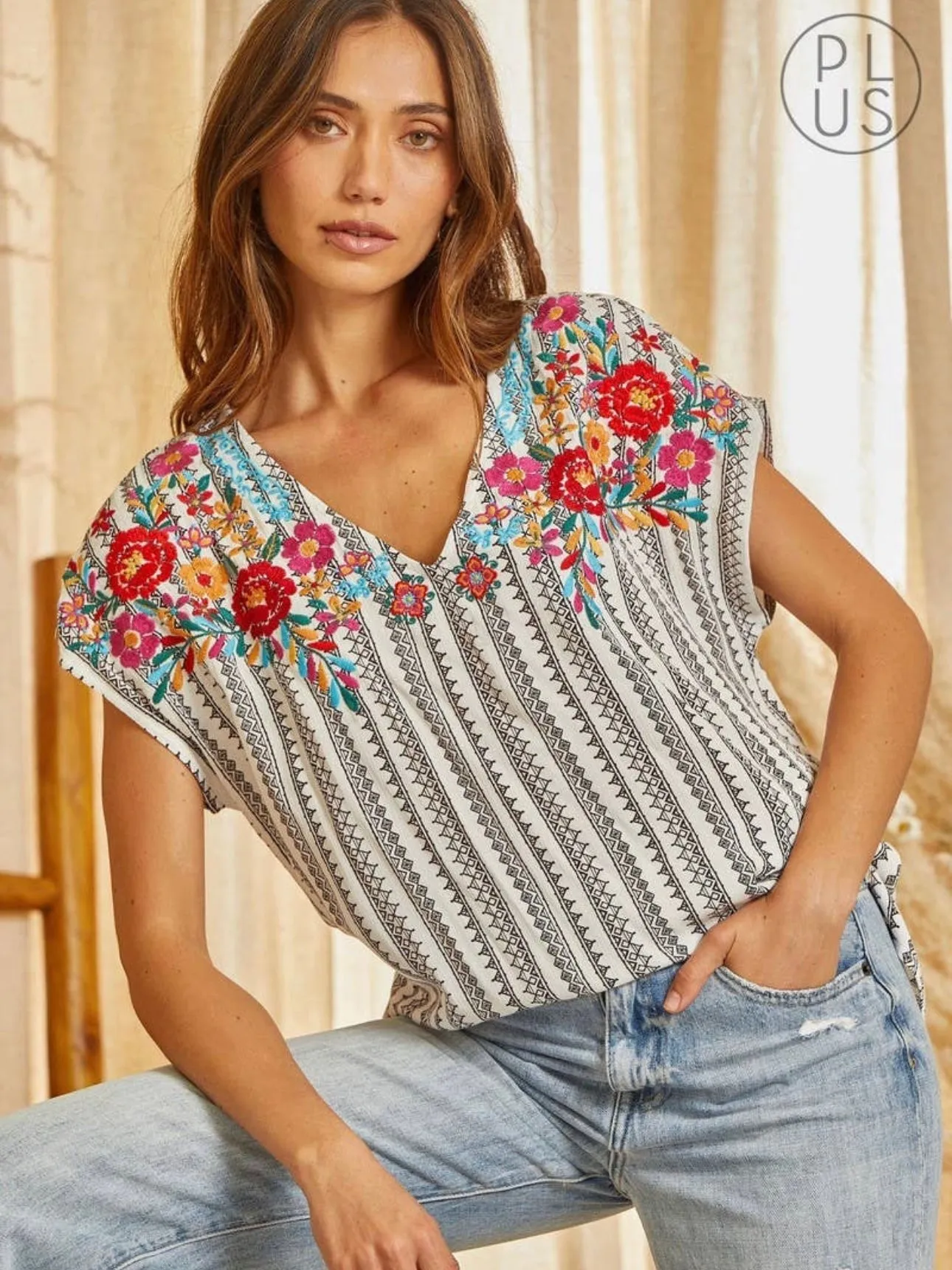 Floral Tribe Top PLUS: Black Mix
