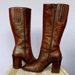 Frye Retro Swirl Stitching Tall Chunky High Heel Brown Leather Zippered Y2K Boots