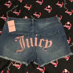 Juicy Couture Pink Embroidered JUICY Jean shorts, womens size 29