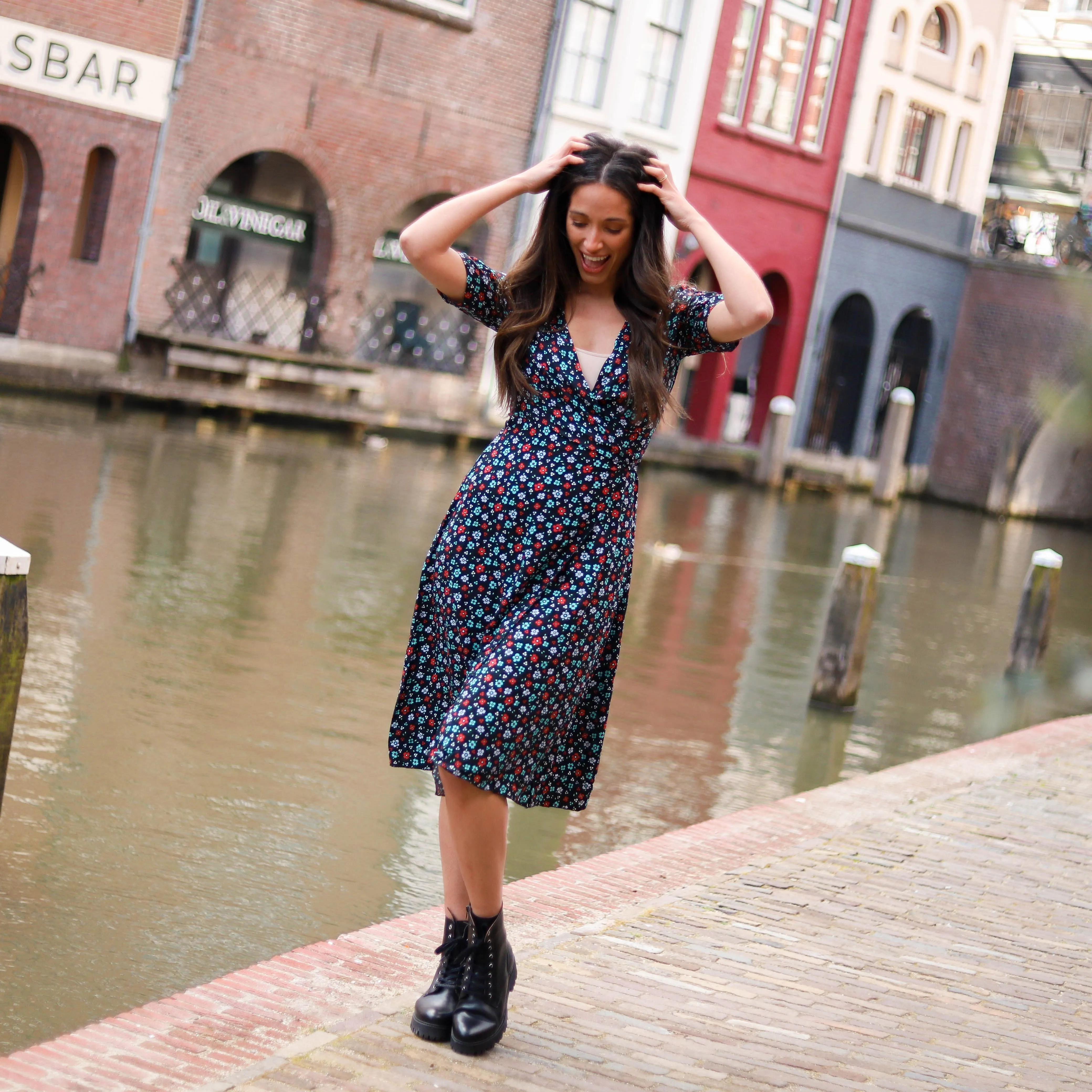 Lily flower dress zwart