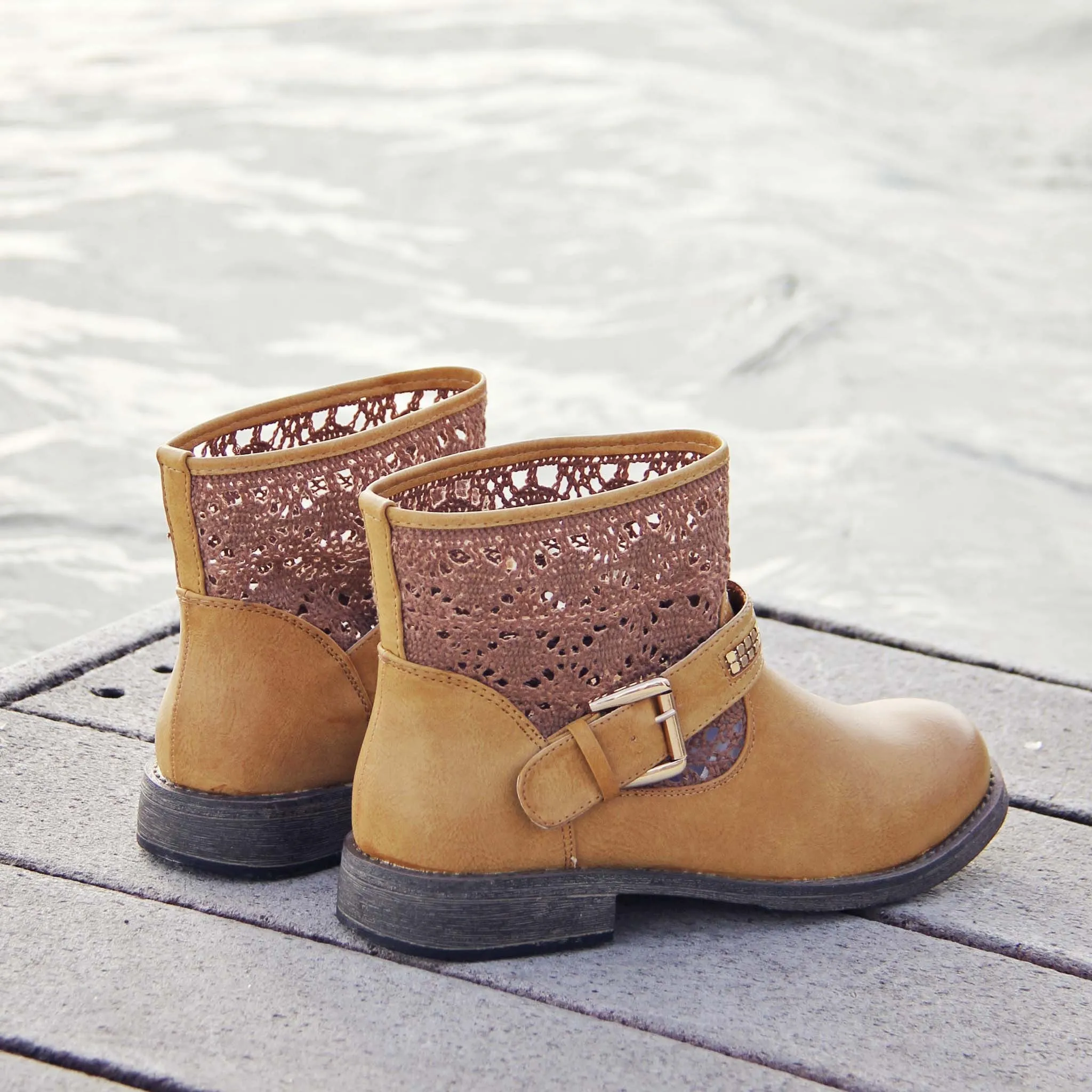 Northern Meadow Lace Boots