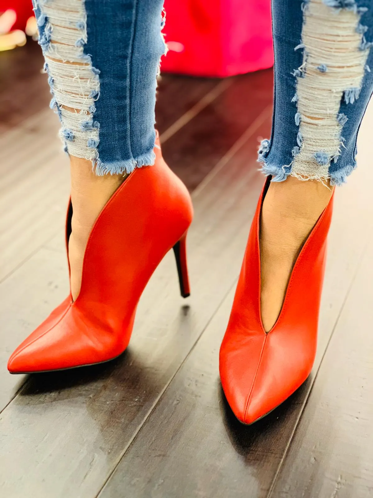 Pumps V Cut