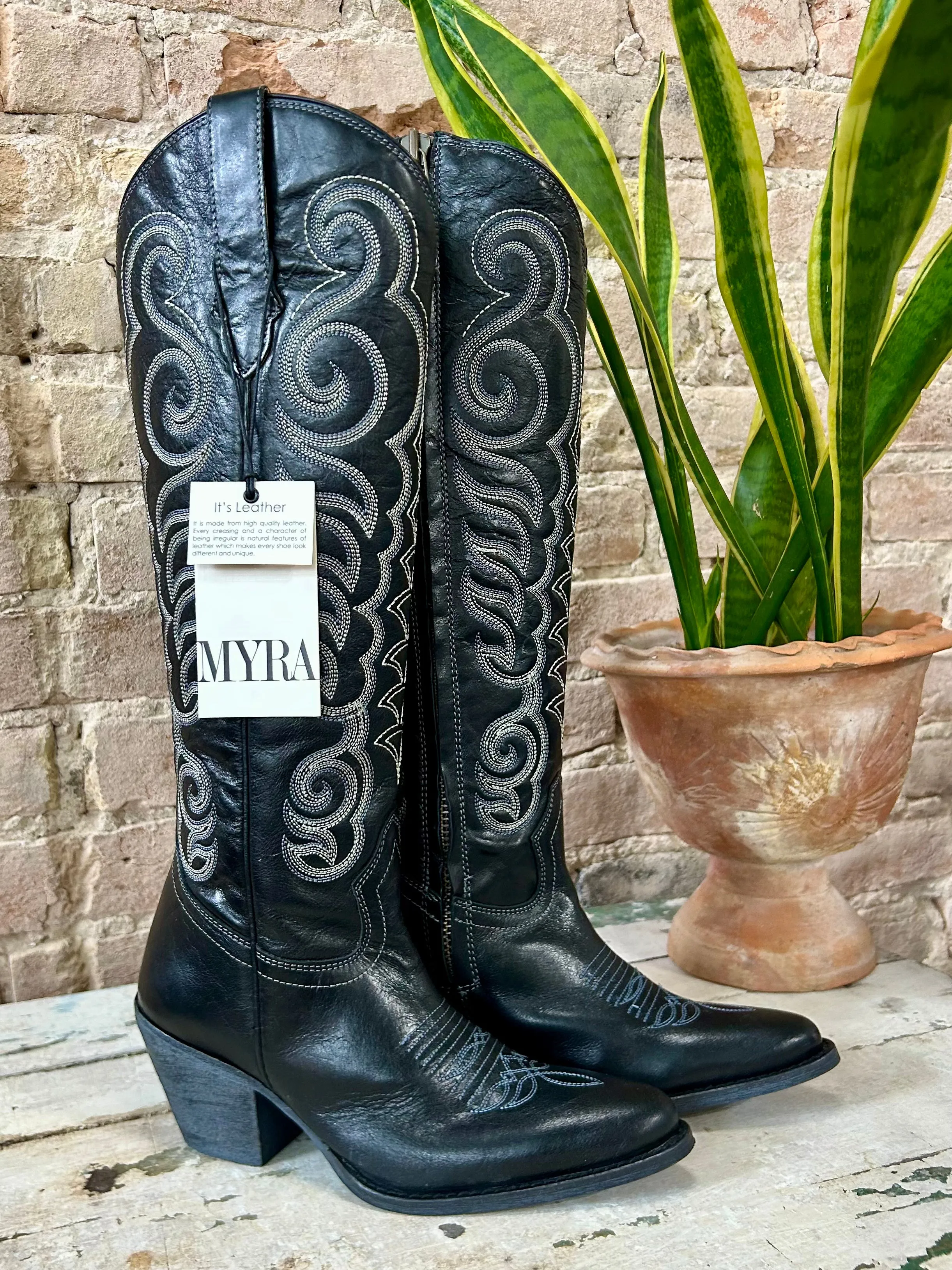 RESTOCK MYRA Black Embroidered Leather Boots
