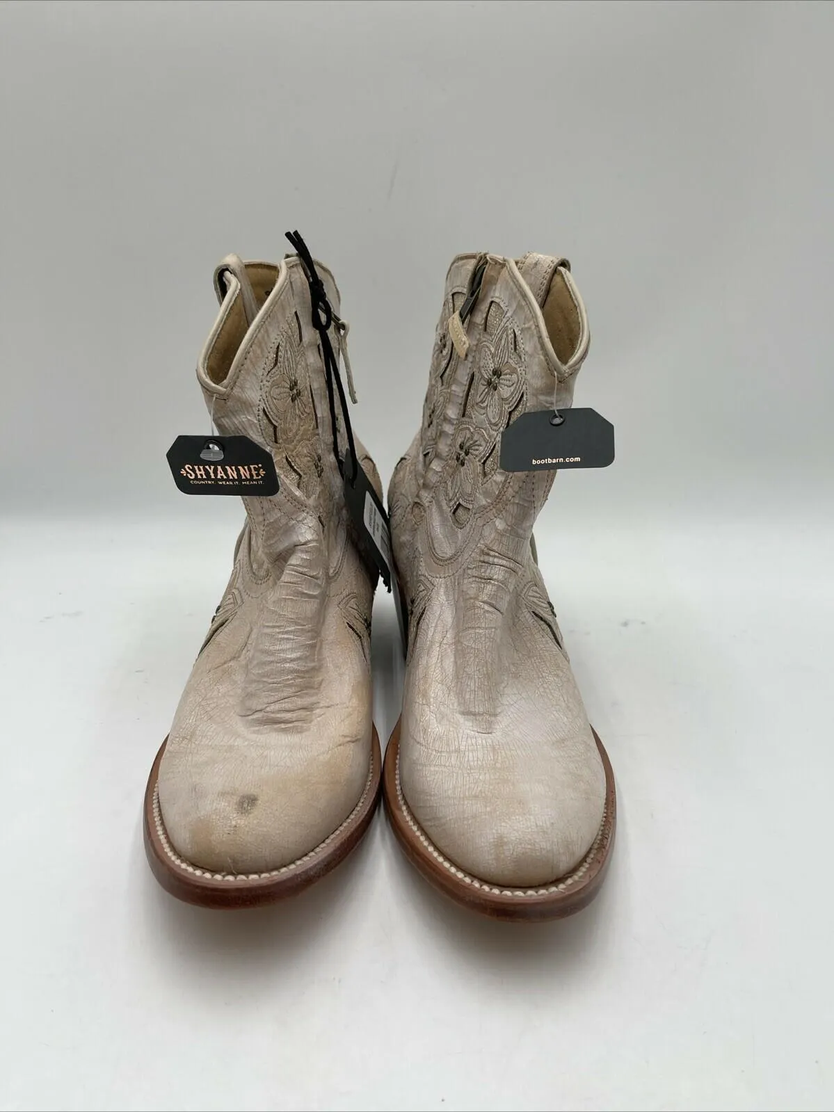 SHYANNE WOMEN'S LILY FLORAL EMBROIDERED WESTERN FASHION BOOTIES White Size 8.5M - Very Good