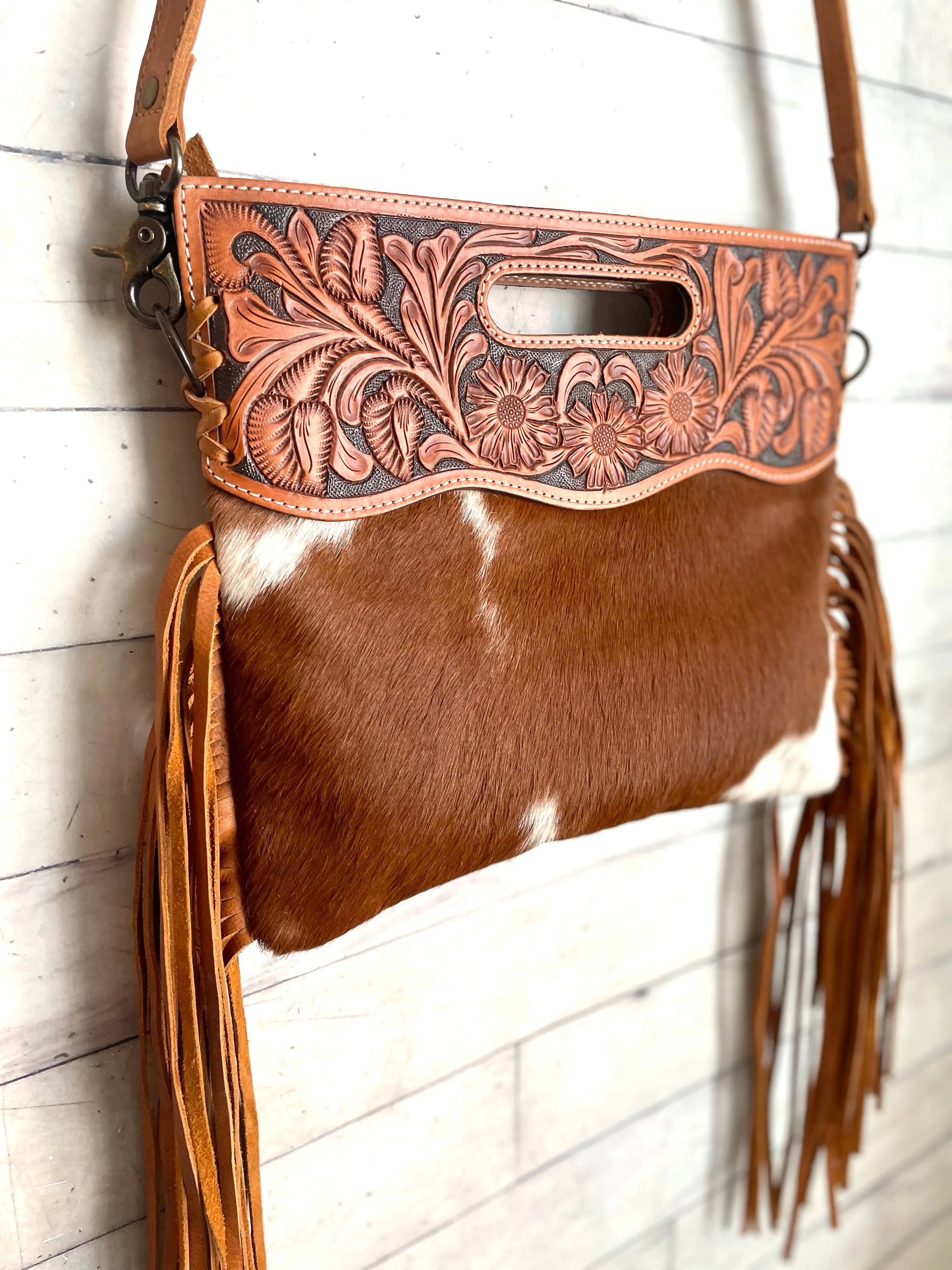 Tan & White Hide Tooled Handle Fringe / Crossbody Handbag