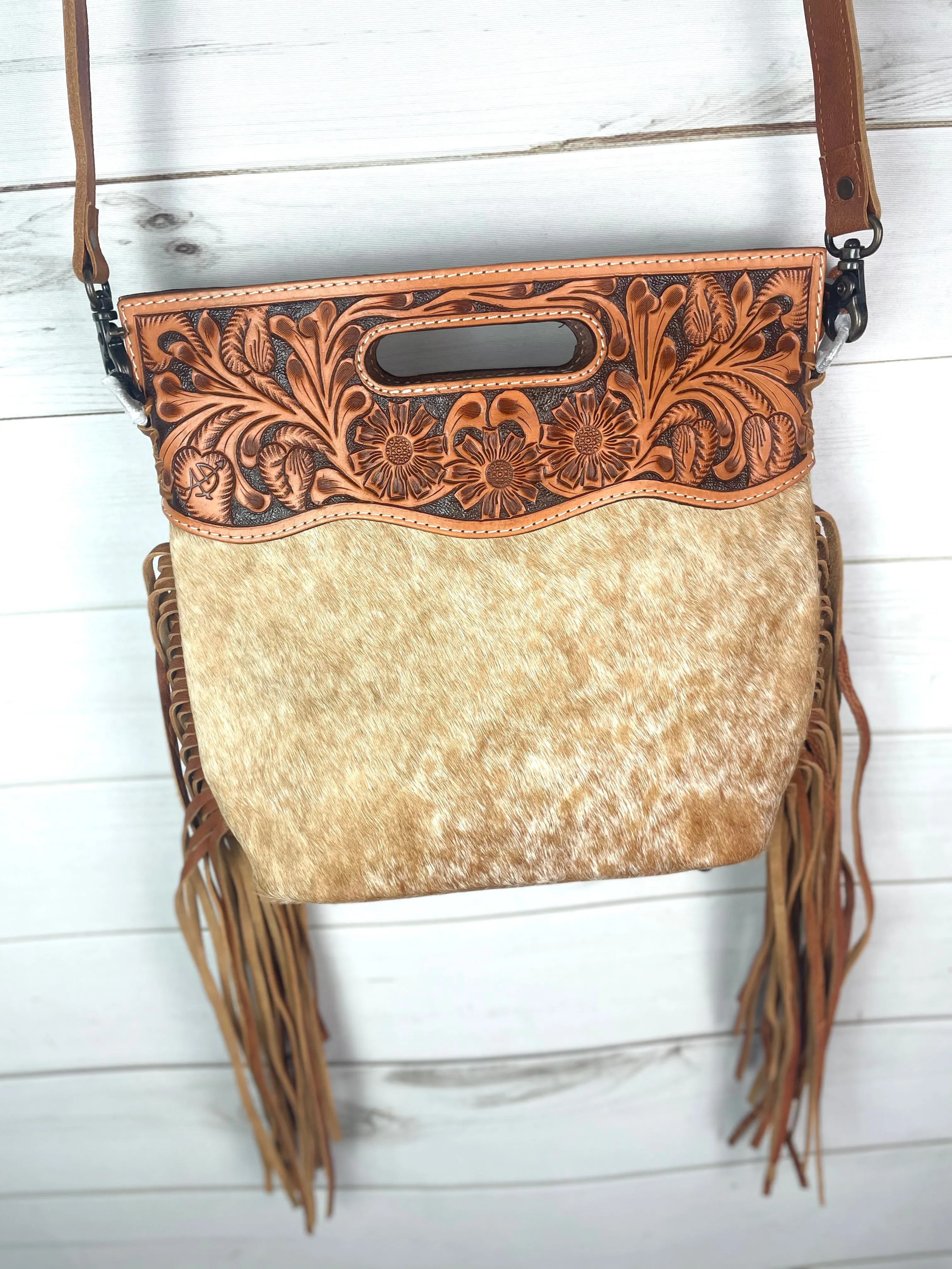 Tan & White Hide Tooled Handle Fringe / Crossbody Handbag