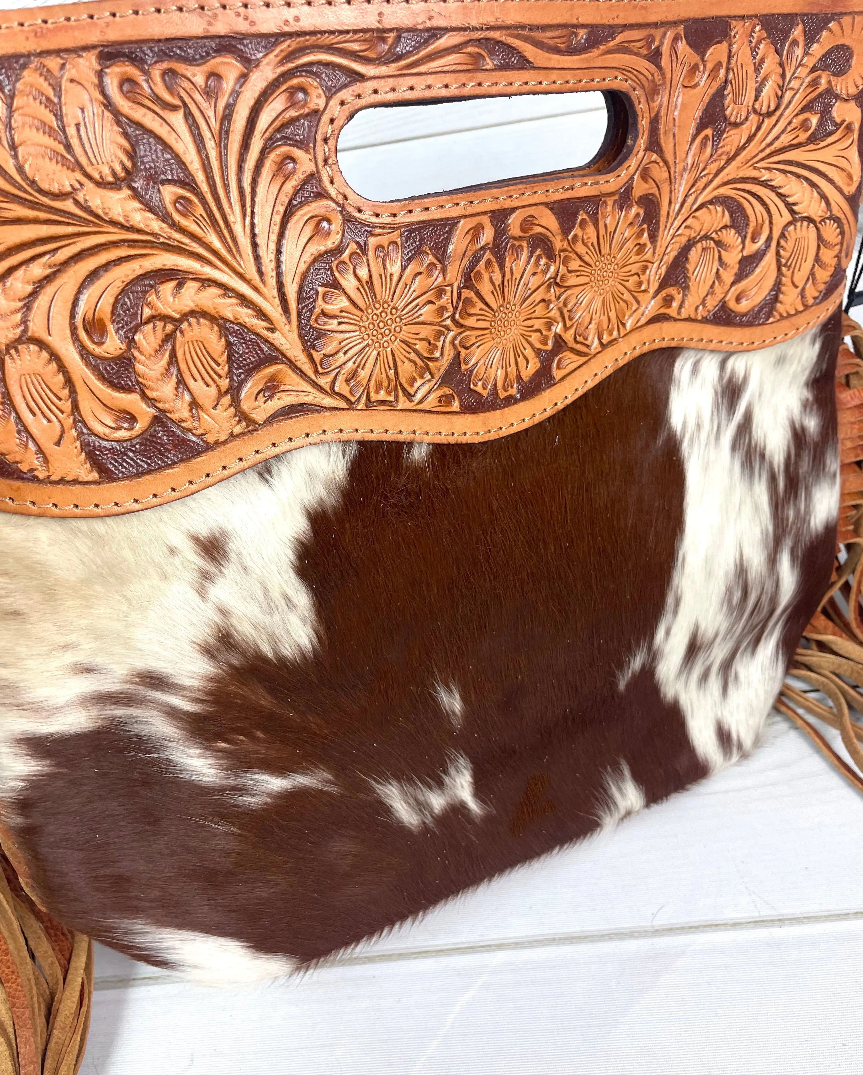 Tan & White Hide Tooled Handle Fringe / Crossbody Handbag