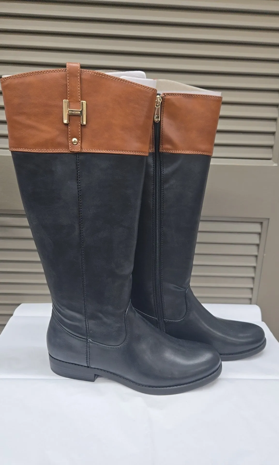 Tommy Hilfiger Size 9 Boots