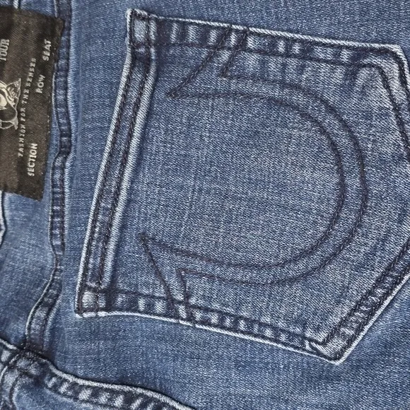 True Religion Women's Becca Mid Rise Bootcut Jeans Dark Wash 31Wx31.5 Inseam