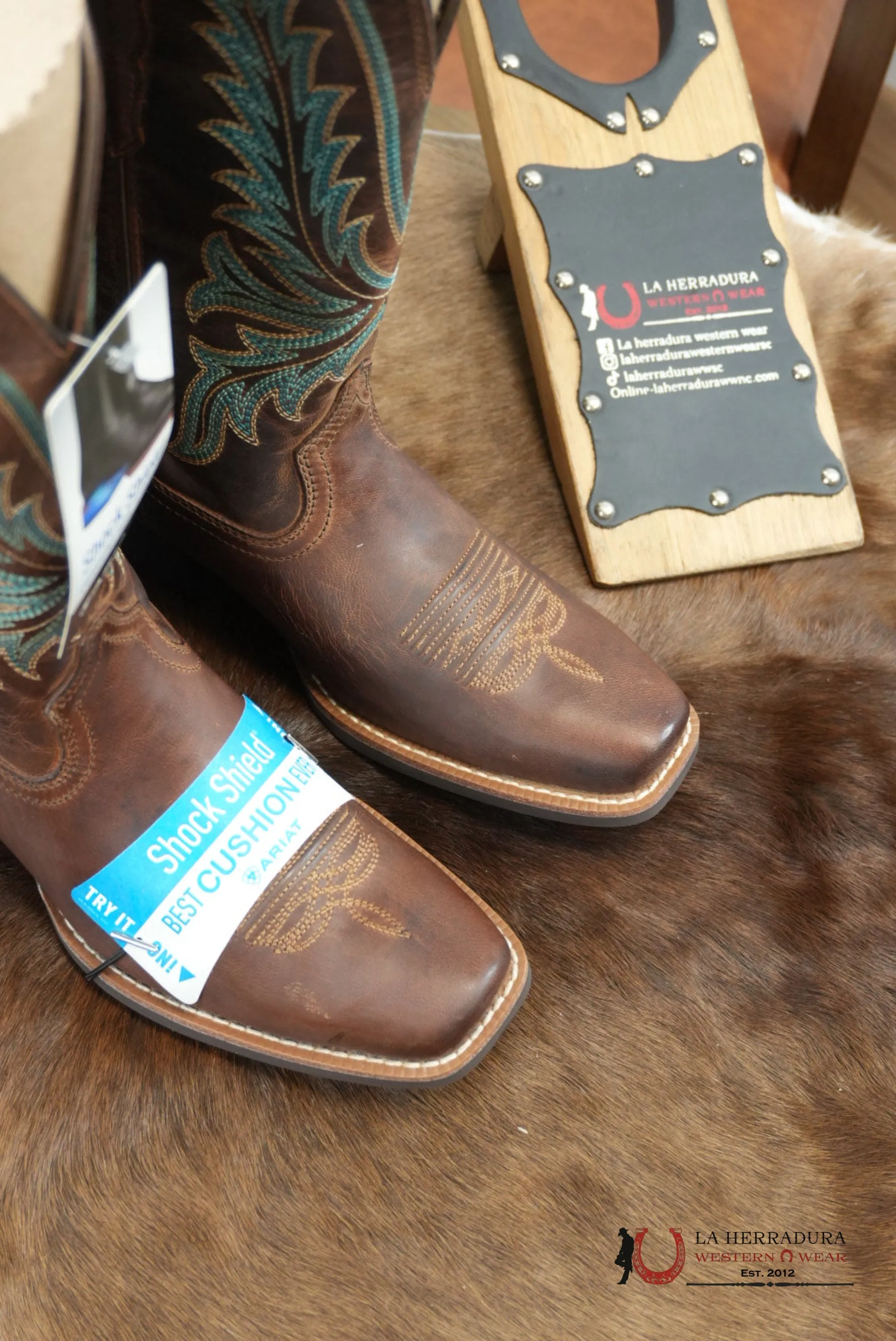 WOMENS ARIAT ROCK CREEK Sassy Brown Boot - 1144